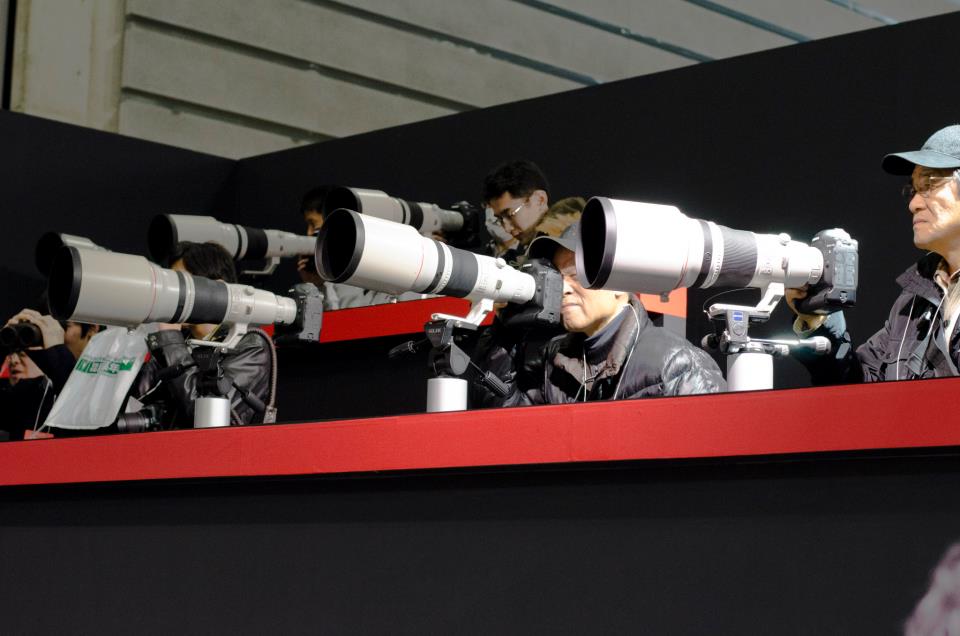 A rare chance for camera enthusiasts to test out CanonÕs priciest long-telephoto lenses. 