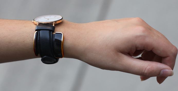 Glance accessory smart watch